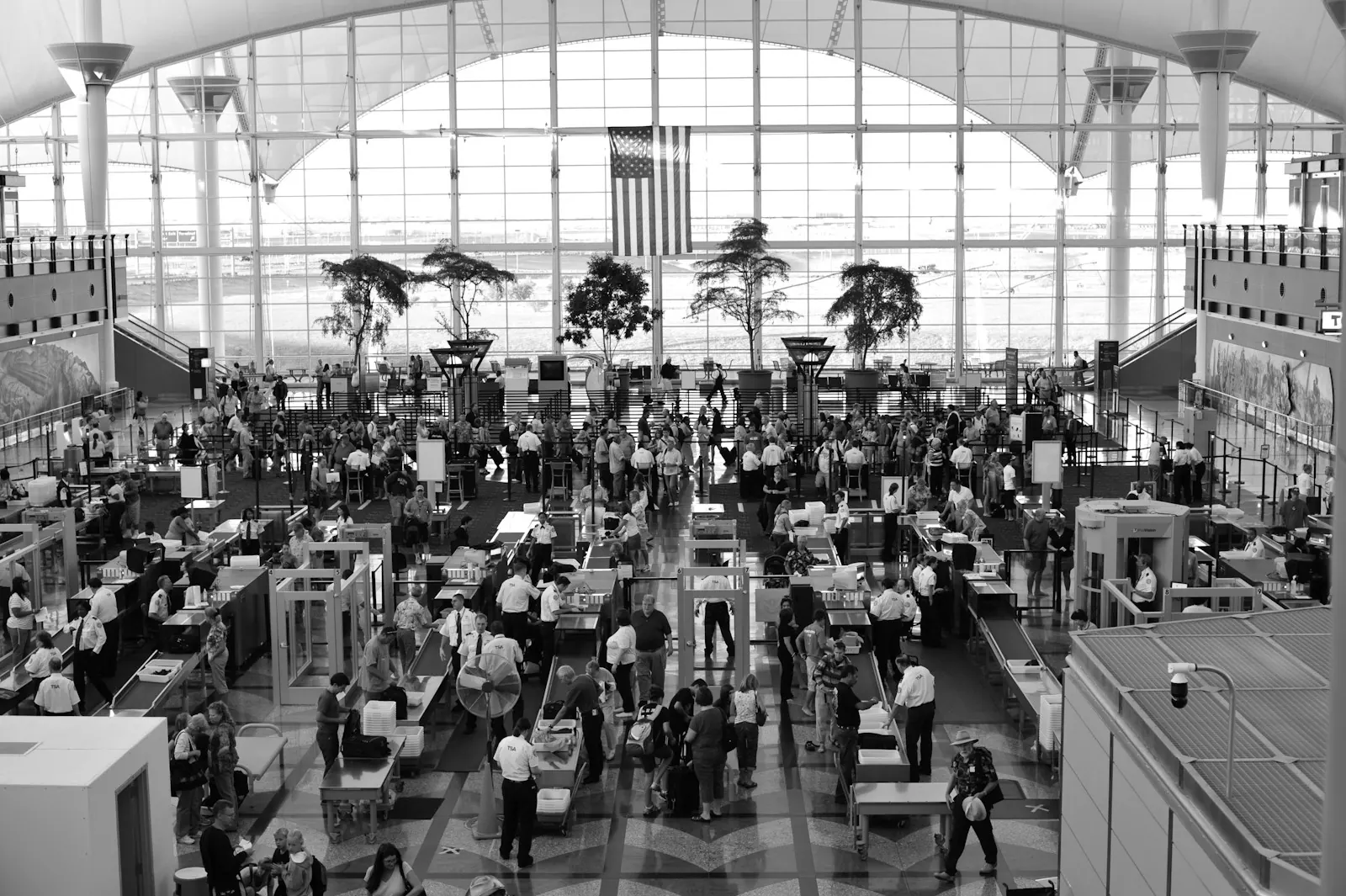 Zone de contrôle de sûreté d’un aéroport